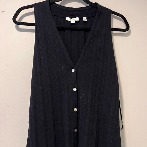 VINCE WOMEN'S ITALIAN COTTON-BLEND BUTTON V-NECK TANK TOP Size Medium | Black - Picture 4 of 10